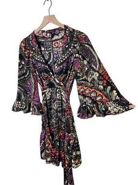 Vintage BETSEY JOHNSON Dress Size 8 Y2K bell sleeve mini dress